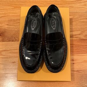 Tod's Raised Sole Parent Leather Loafers (35.5)